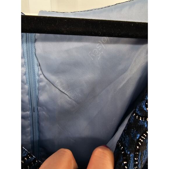 Women's Blue & Black Floral Beaded Ruched V-Neck Fit & Flare Prom Dress Size L - Picture 4 of 4